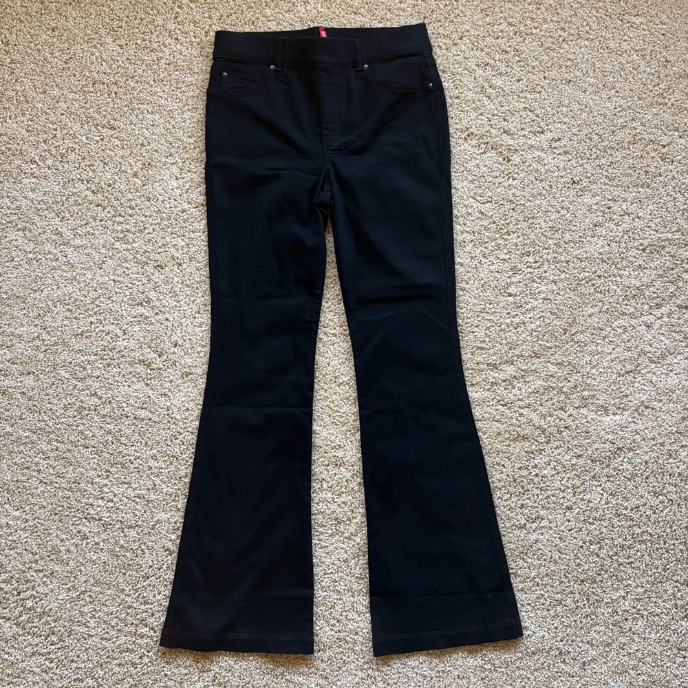 Spanx Flare Jeans in Clean‎ Black Size Large